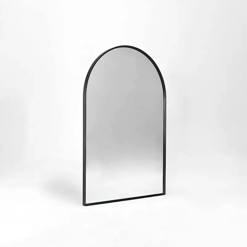 Miroir mural arqué moderne en aluminium pour salle de bains