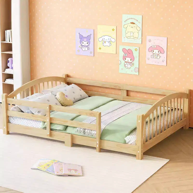 Cama Montessori de tamaño completo y perfil bajo con barandillas de seguridad y cabecera