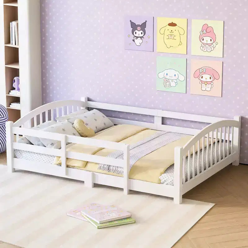 Cama Montessori de tamaño completo y perfil bajo con barandillas de seguridad y cabecera