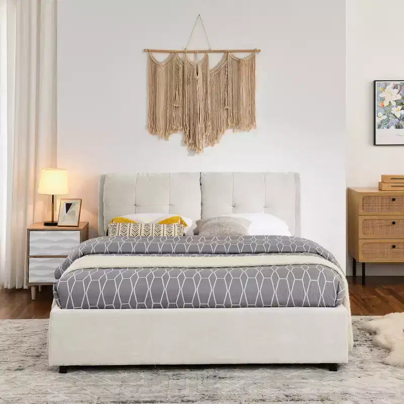 Estructura de cama con plataforma y espacio de almacenamiento, tapizada en chenilla y con cabecera acolchada